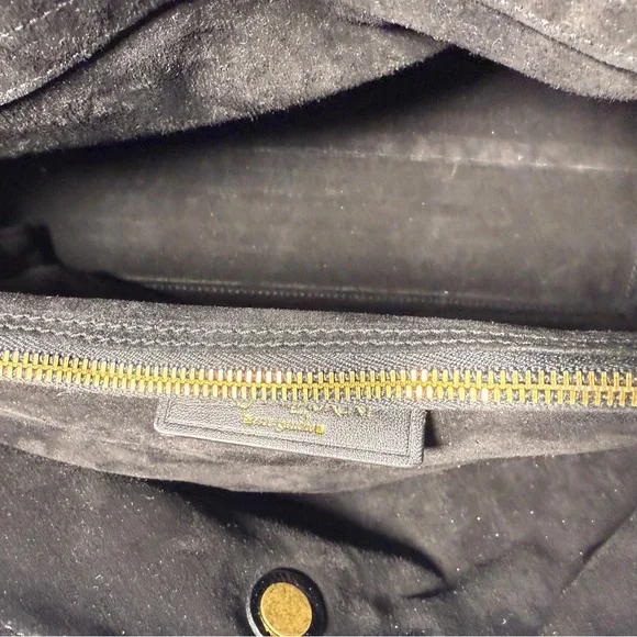 YVES SAINT LAURENT
Black Patent Leather/Suede Muse Two Bag - Picture 16 of 16